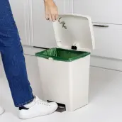 CUBO BASURA PEDAL PLASTICO 23lt CUBIK ECOHOME 1104406 TATAY